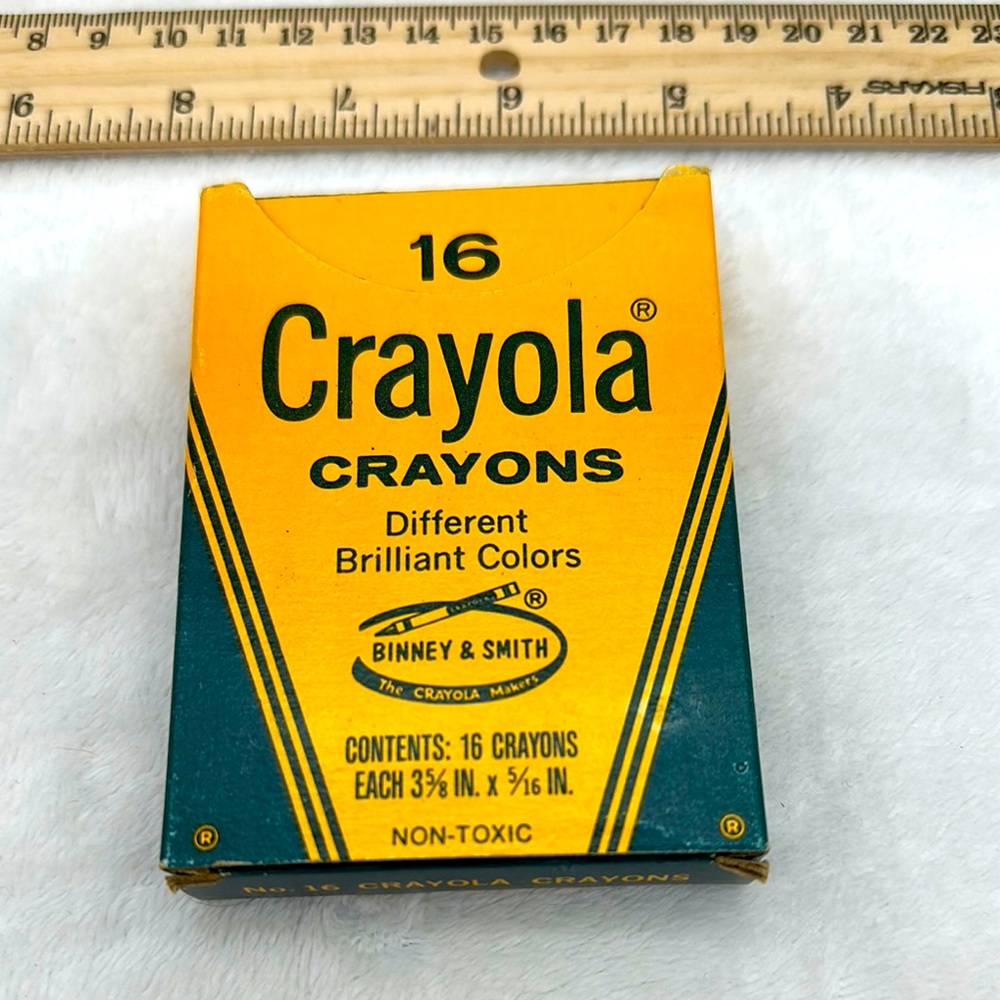 Crayola Vintage 16 Count Box of Crayons by Binny & Smith